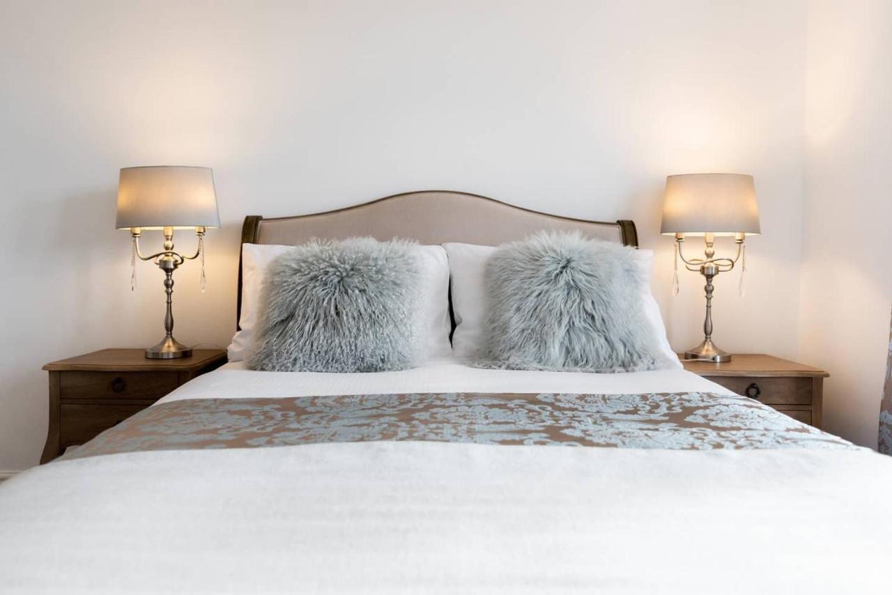 The Bluebird - One Bedroom Apartment In Watford Уотфорд Экстерьер фото